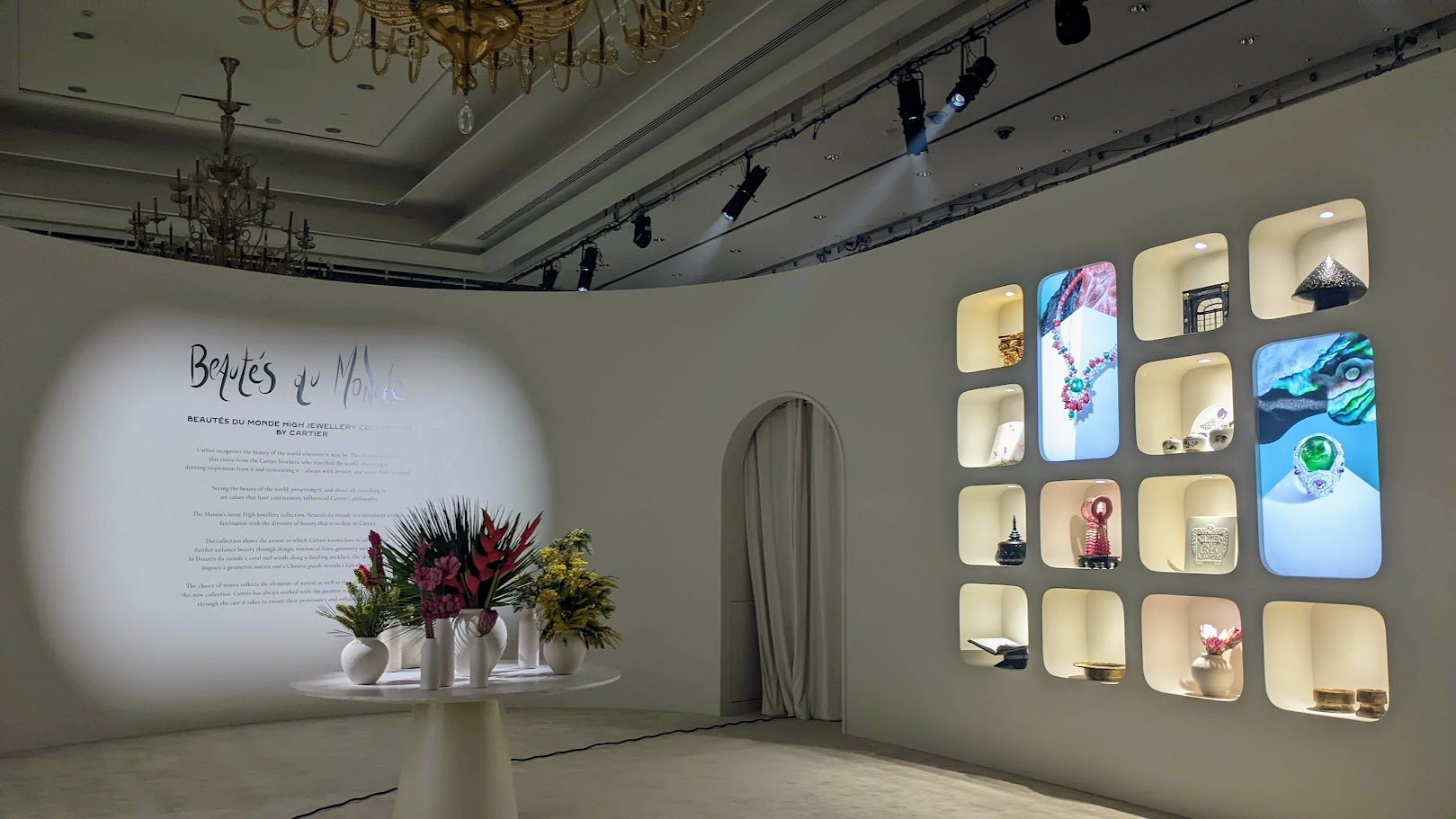 Cartier Beautes du Monde wall production