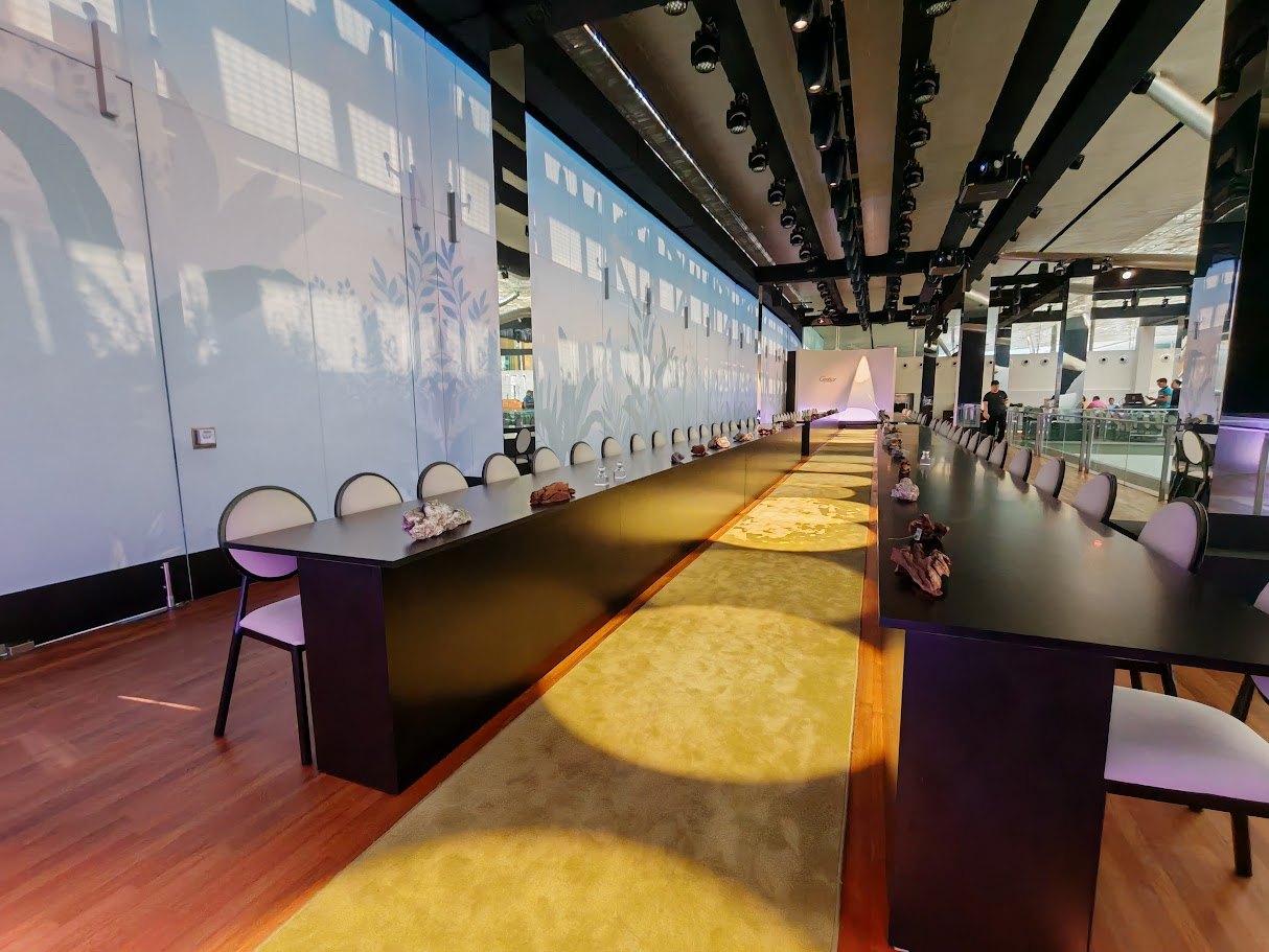 Luxury dinner scenography and table setting
